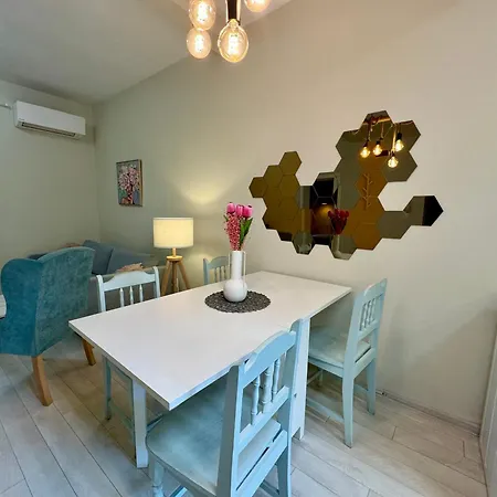 Center - Visionz Apartment