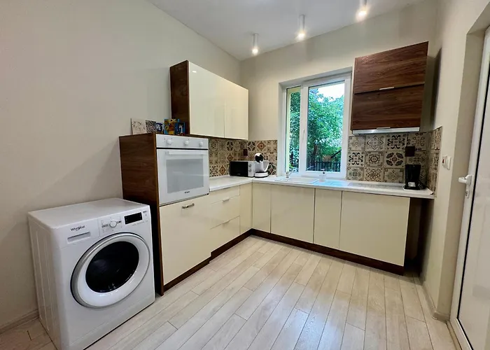 Center - Visionz 索菲亞